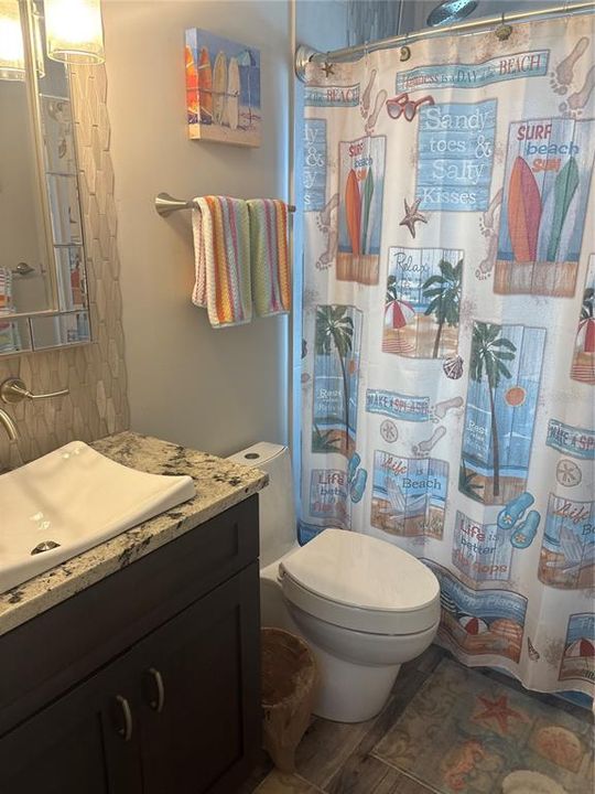 For Rent: $2,295 (2 beds, 2 baths, 915 Square Feet)
