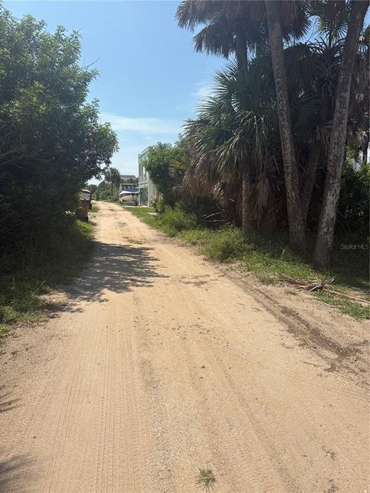For Rent: $2,295 (2 beds, 2 baths, 915 Square Feet)