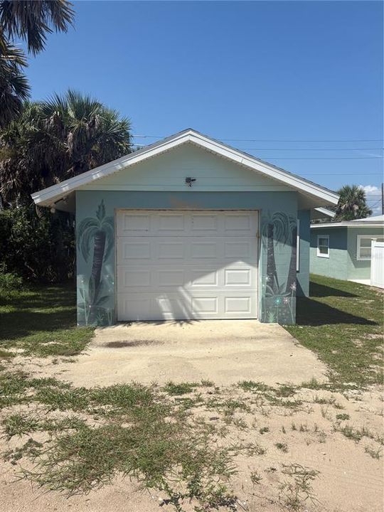 For Rent: $2,295 (2 beds, 2 baths, 915 Square Feet)