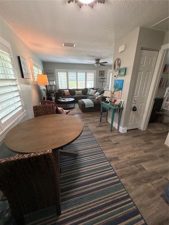 For Rent: $2,295 (2 beds, 2 baths, 915 Square Feet)