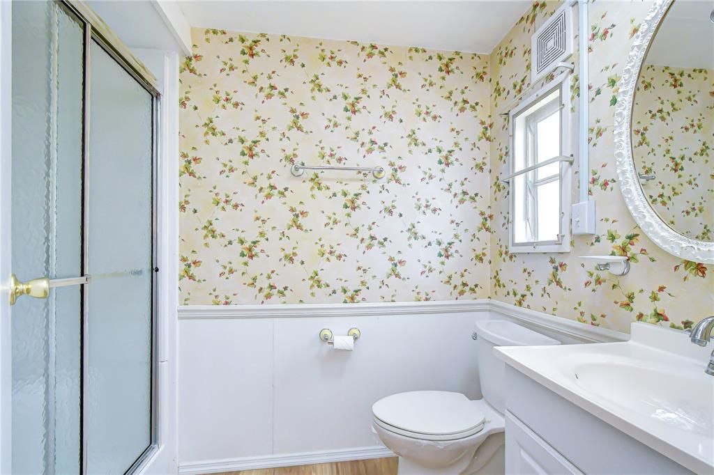 На продажу: $149,900 (2 спален, 2 ванн, 1152 Квадратных фут)