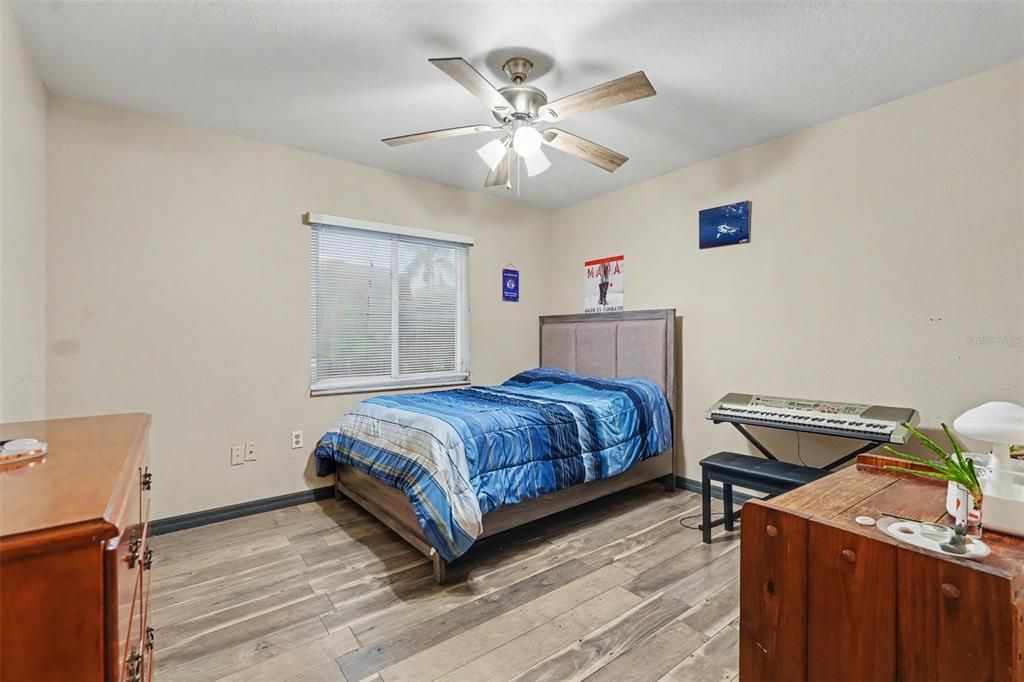 For Sale: $275,000 (2 beds, 2 baths, 1614 Square Feet)