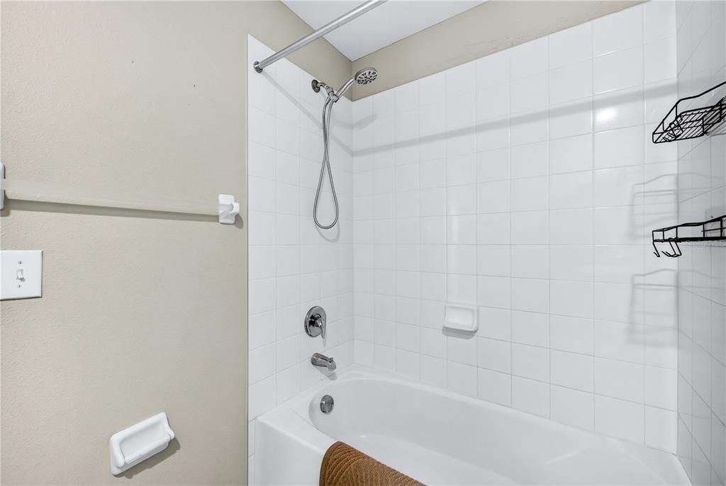 For Sale: $280,000 (3 beds, 2 baths, 1670 Square Feet)