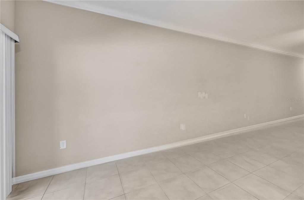 For Sale: $280,000 (3 beds, 2 baths, 1670 Square Feet)