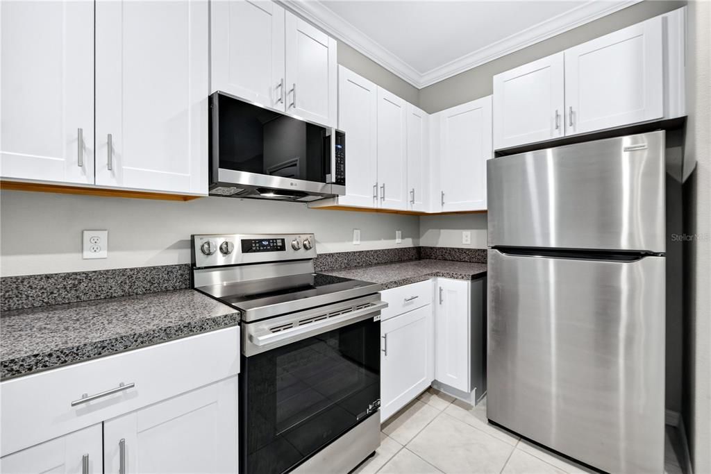 For Sale: $280,000 (3 beds, 2 baths, 1670 Square Feet)