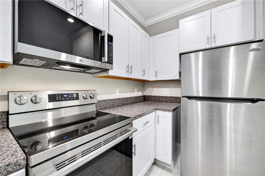 For Sale: $280,000 (3 beds, 2 baths, 1670 Square Feet)