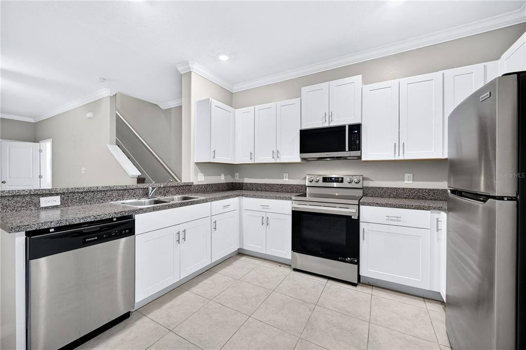 For Sale: $280,000 (3 beds, 2 baths, 1670 Square Feet)
