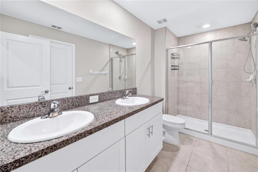 For Sale: $280,000 (3 beds, 2 baths, 1670 Square Feet)