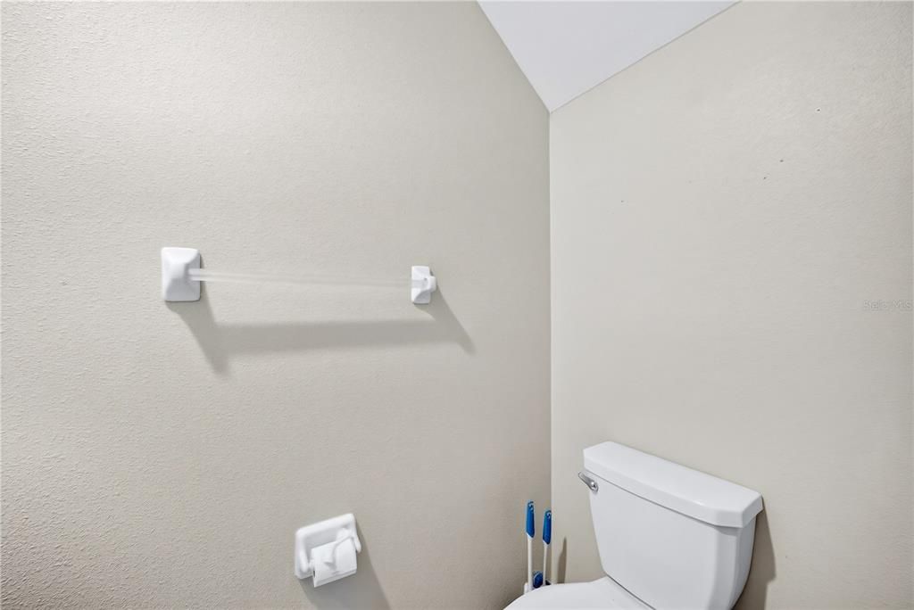 For Sale: $280,000 (3 beds, 2 baths, 1670 Square Feet)