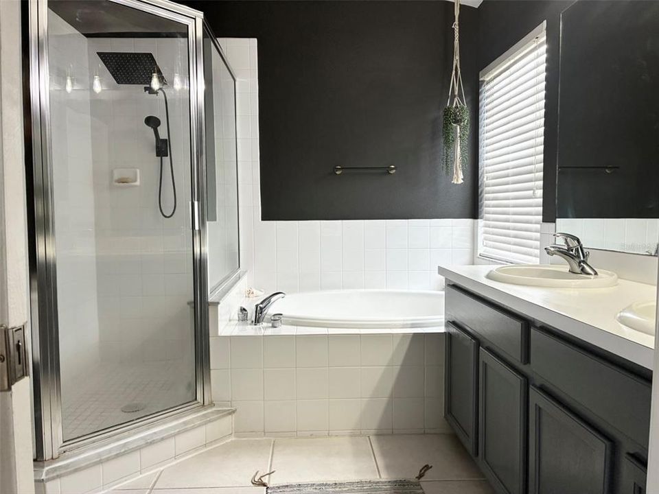 На продажу: $325,000 (3 спален, 2 ванн, 1796 Квадратных фут)