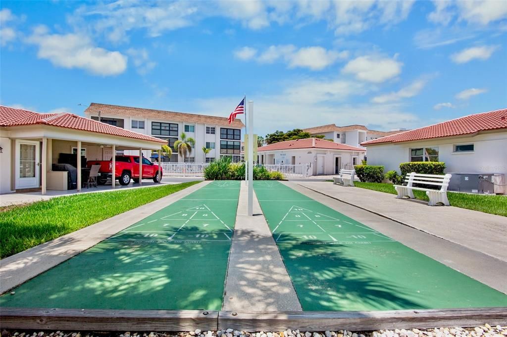 For Sale: $429,000 (2 beds, 2 baths, 1036 Square Feet)
