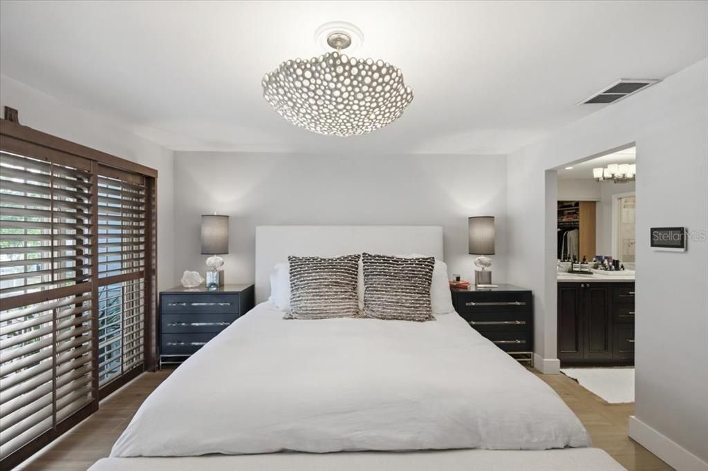 For Sale: $579,900 (3 beds, 2 baths, 1564 Square Feet)