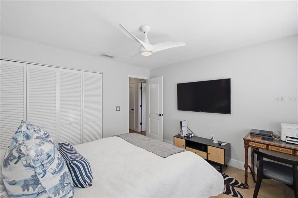 For Sale: $579,900 (3 beds, 2 baths, 1564 Square Feet)