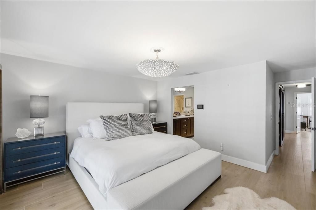 For Sale: $579,900 (3 beds, 2 baths, 1564 Square Feet)