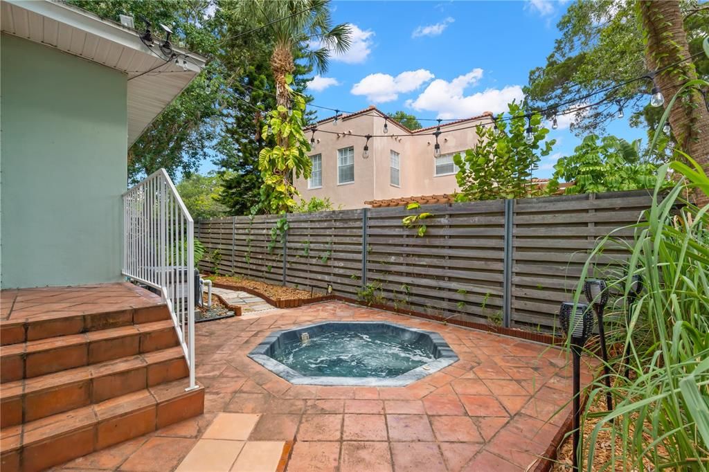 En Venta: $1,195,000 (3 camas, 3 baños, 2207 Pies cuadrados)