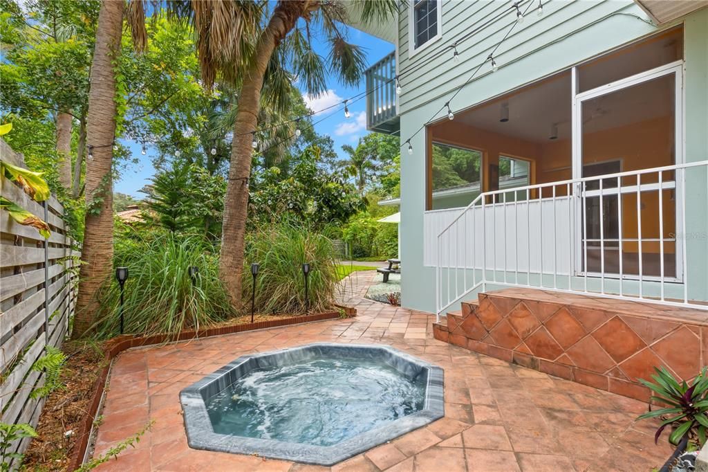 En Venta: $1,195,000 (3 camas, 3 baños, 2207 Pies cuadrados)