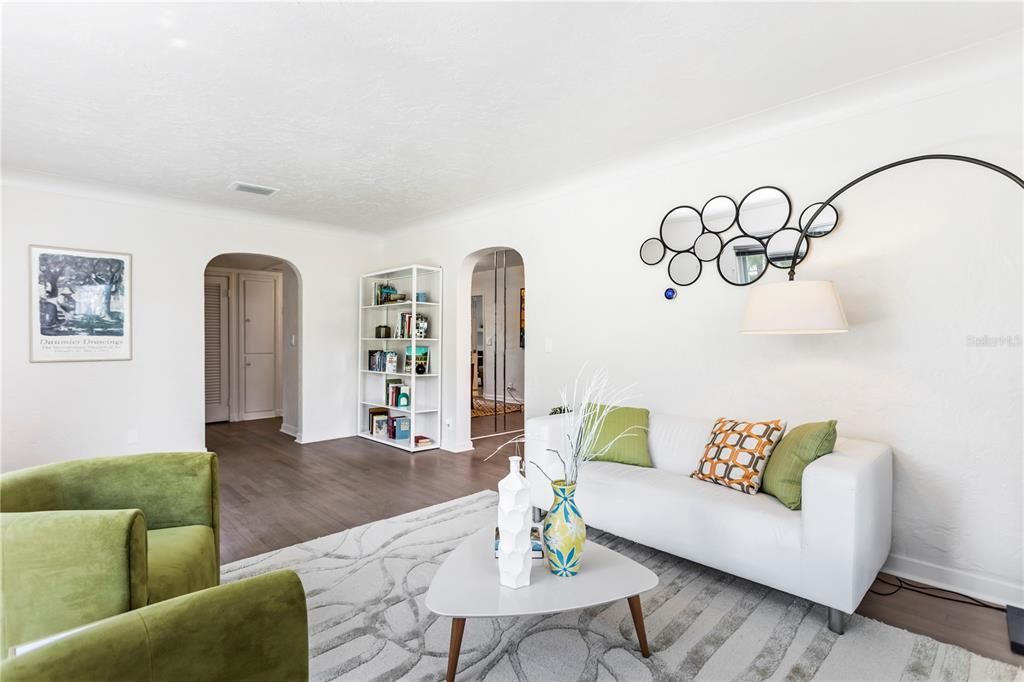 En Venta: $1,195,000 (3 camas, 3 baños, 2207 Pies cuadrados)