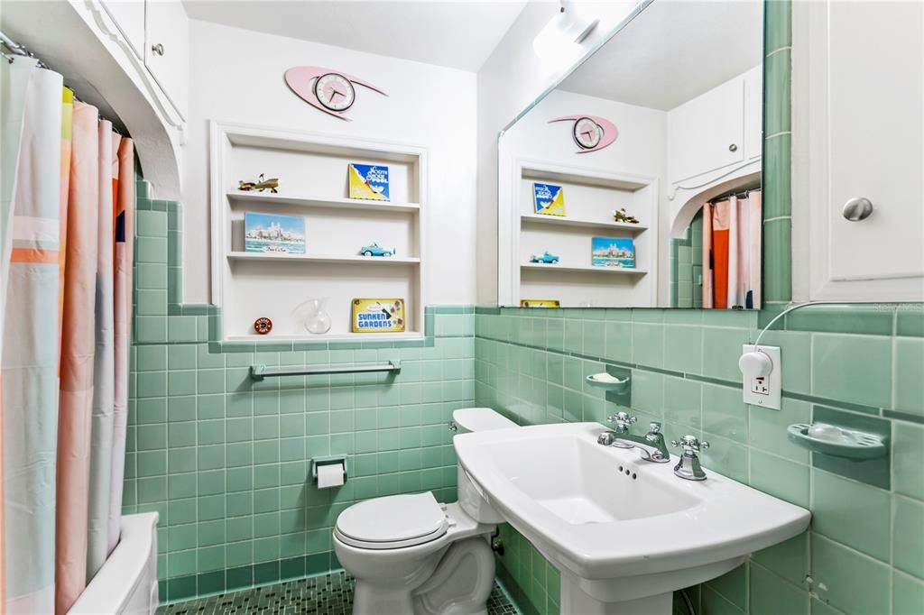 En Venta: $1,195,000 (3 camas, 3 baños, 2207 Pies cuadrados)