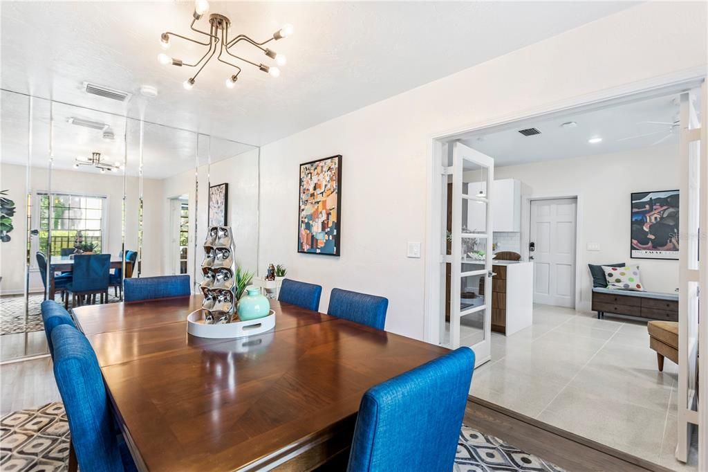 En Venta: $1,195,000 (3 camas, 3 baños, 2207 Pies cuadrados)