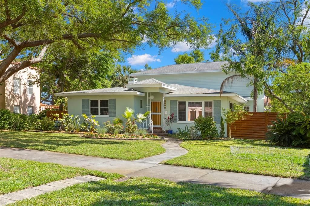En Venta: $1,195,000 (3 camas, 3 baños, 2207 Pies cuadrados)