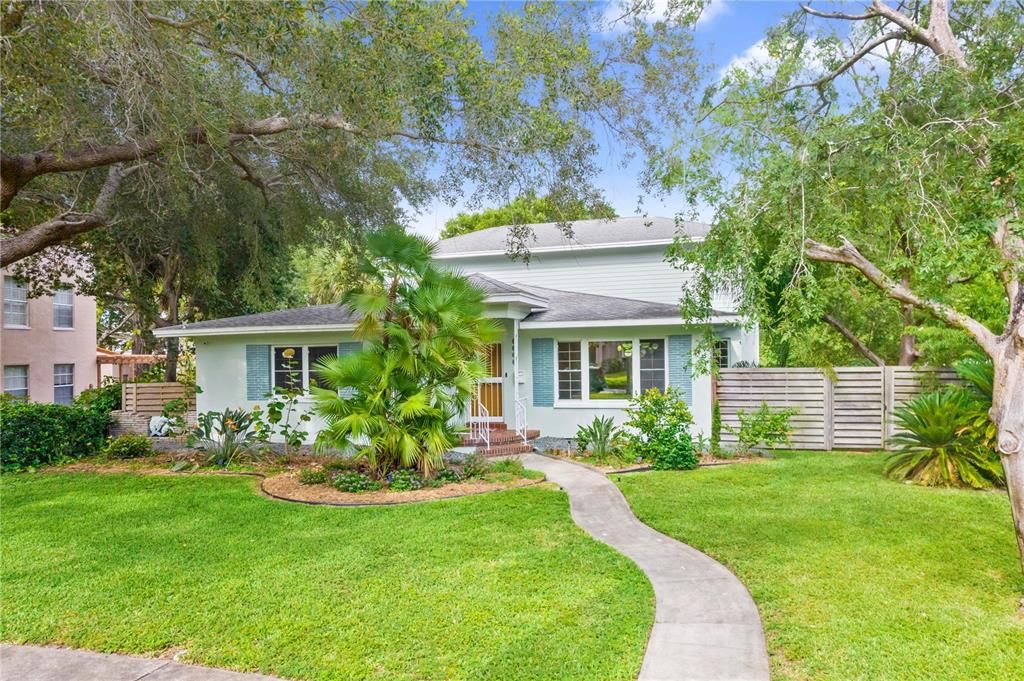 En Venta: $1,195,000 (3 camas, 3 baños, 2207 Pies cuadrados)