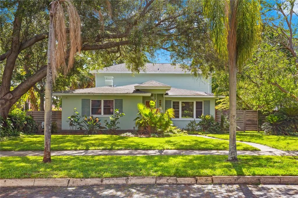 En Venta: $1,195,000 (3 camas, 3 baños, 2207 Pies cuadrados)