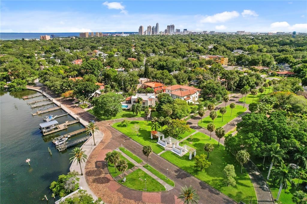 En Venta: $1,195,000 (3 camas, 3 baños, 2207 Pies cuadrados)