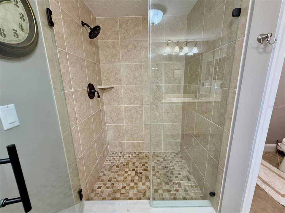 На продажу: $699,000 (3 спален, 2 ванн, 1640 Квадратных фут)