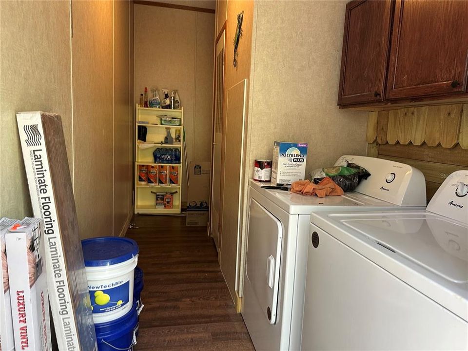 На продажу: $259,400 (4 спален, 2 ванн, 2341 Квадратных фут)