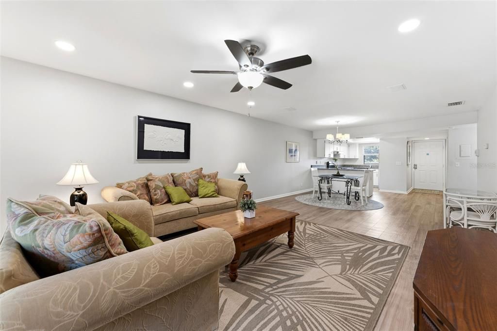 For Rent: $1,750 (2 beds, 2 baths, 1090 Square Feet)
