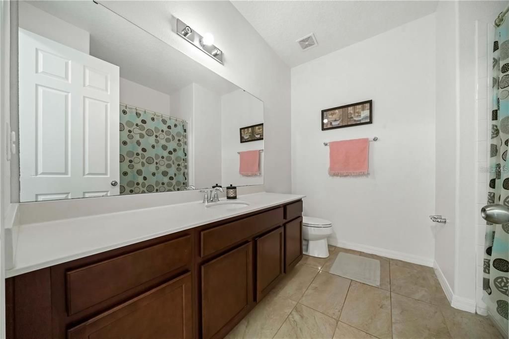 В аренду: $3,300 (5 спален, 4 ванн, 3177 Квадратных фут)