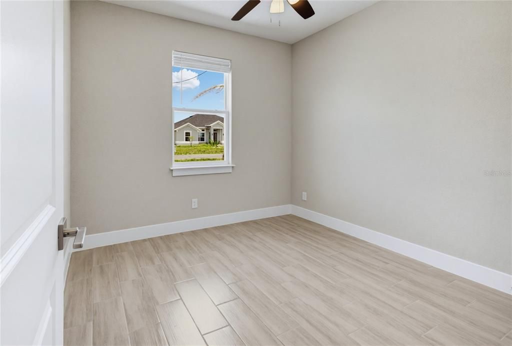 For Rent: $1,675 (3 beds, 2 baths, 1287 Square Feet)
