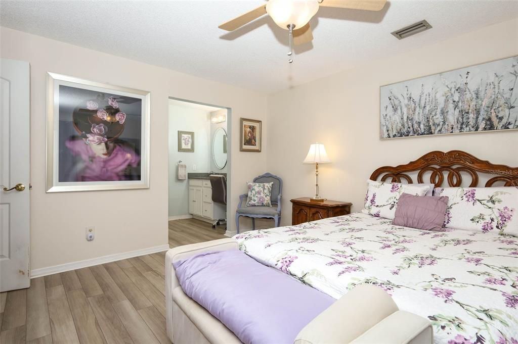 En Venta: $285,000 (2 camas, 2 baños, 1495 Pies cuadrados)