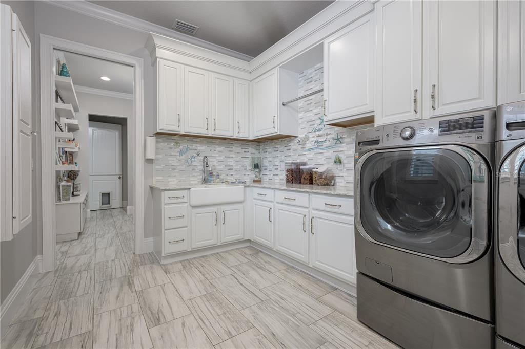 En Venta: $3,750,000 (4 camas, 3 baños, 5547 Pies cuadrados)
