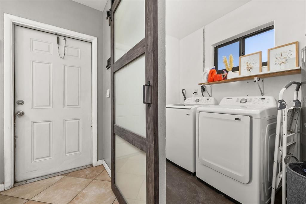 For Sale: $265,000 (3 beds, 2 baths, 1321 Square Feet)