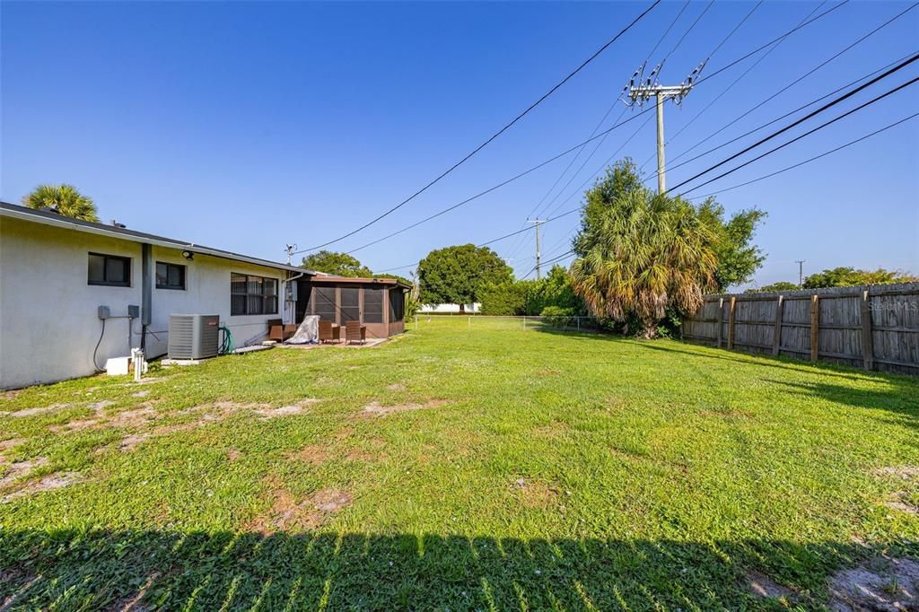 For Sale: $265,000 (3 beds, 2 baths, 1321 Square Feet)