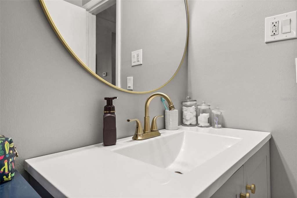 For Sale: $265,000 (3 beds, 2 baths, 1321 Square Feet)