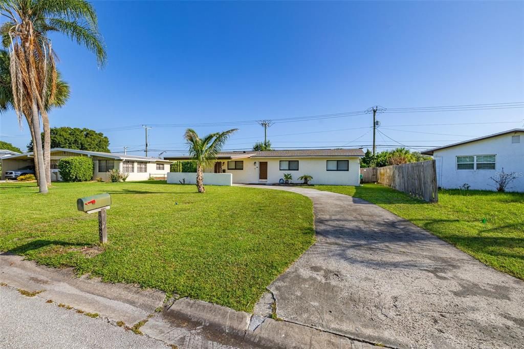 For Sale: $265,000 (3 beds, 2 baths, 1321 Square Feet)