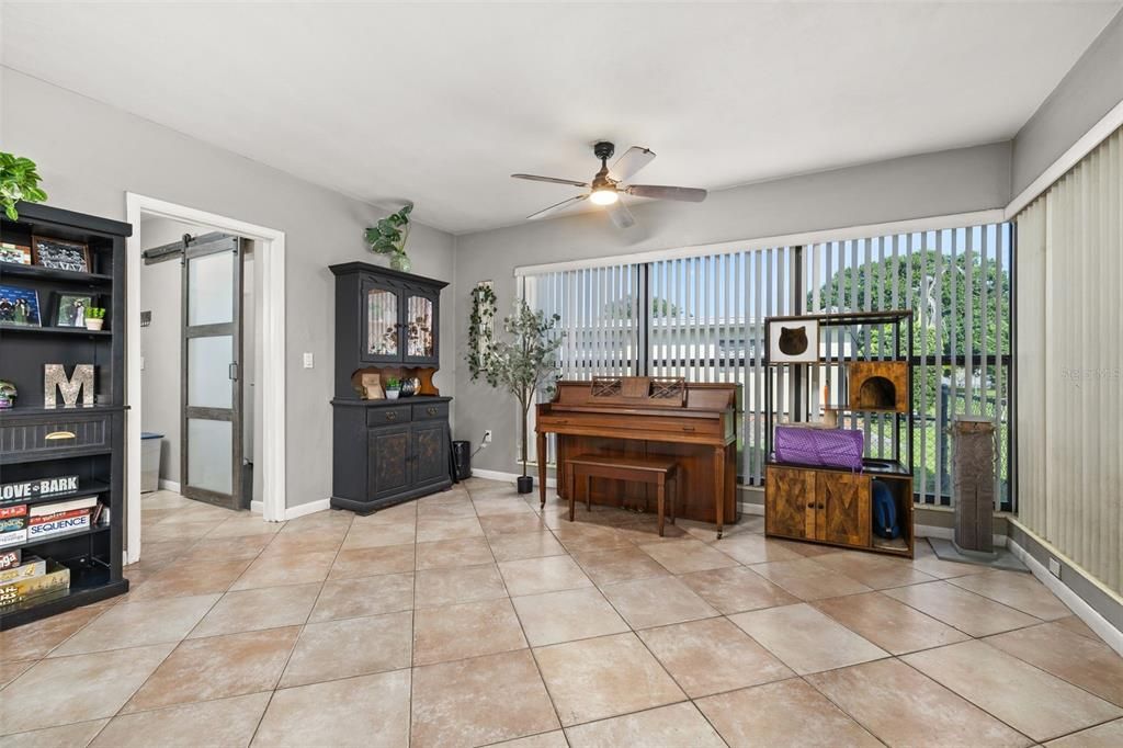 For Sale: $265,000 (3 beds, 2 baths, 1321 Square Feet)