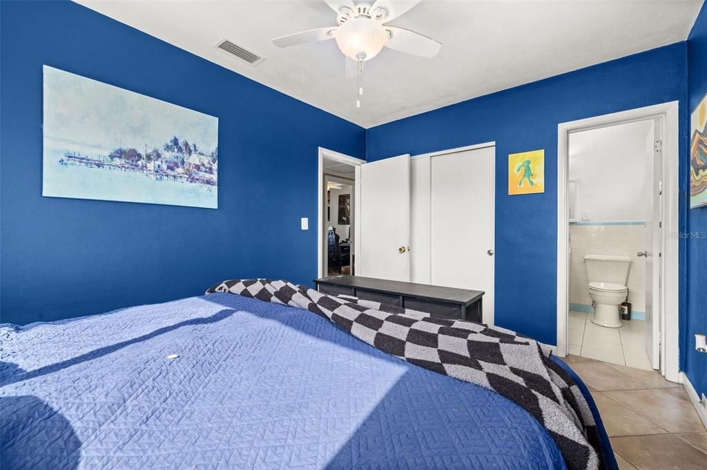 For Sale: $265,000 (3 beds, 2 baths, 1321 Square Feet)