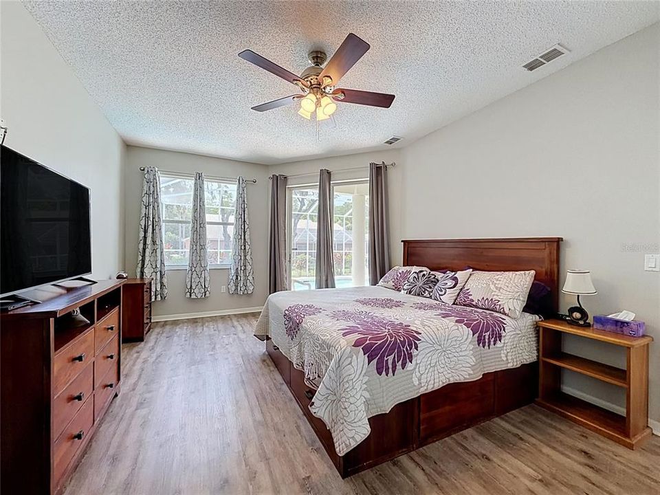 En Venta: $485,000 (4 camas, 2 baños, 2547 Pies cuadrados)