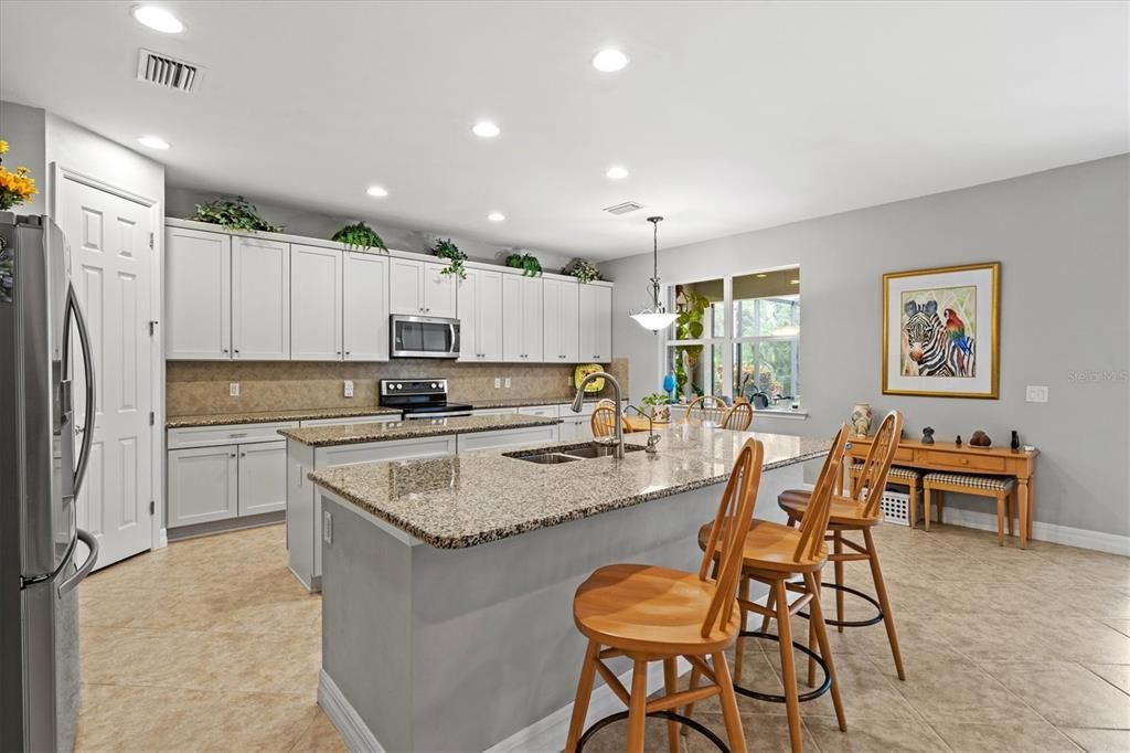 For Sale: $750,000 (3 beds, 3 baths, 2382 Square Feet)
