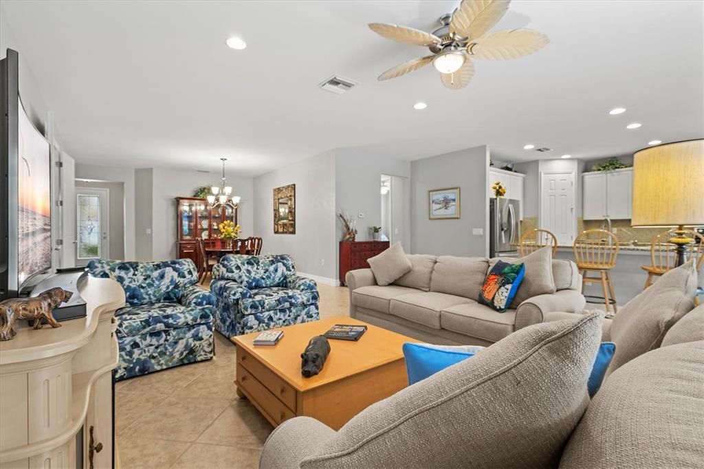 For Sale: $750,000 (3 beds, 3 baths, 2382 Square Feet)