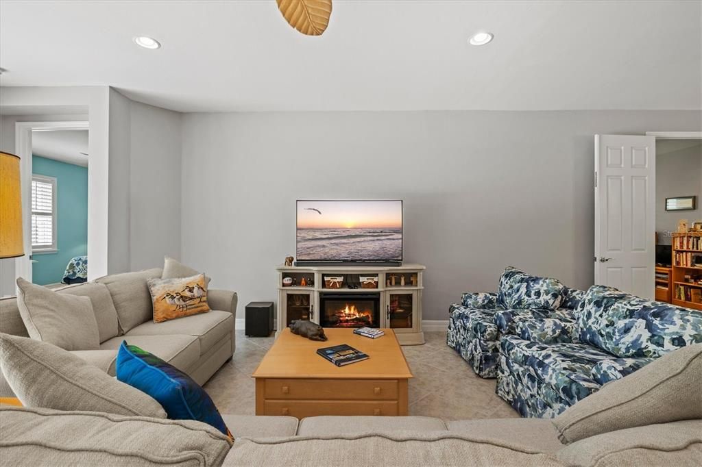 For Sale: $750,000 (3 beds, 3 baths, 2382 Square Feet)
