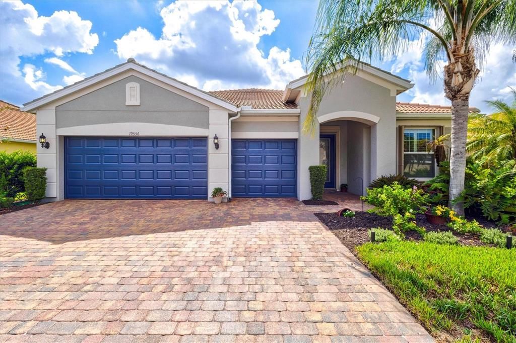 For Sale: $750,000 (3 beds, 3 baths, 2382 Square Feet)