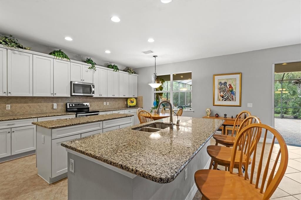 For Sale: $750,000 (3 beds, 3 baths, 2382 Square Feet)