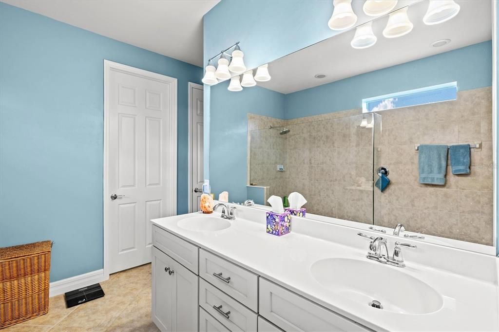 For Sale: $750,000 (3 beds, 3 baths, 2382 Square Feet)