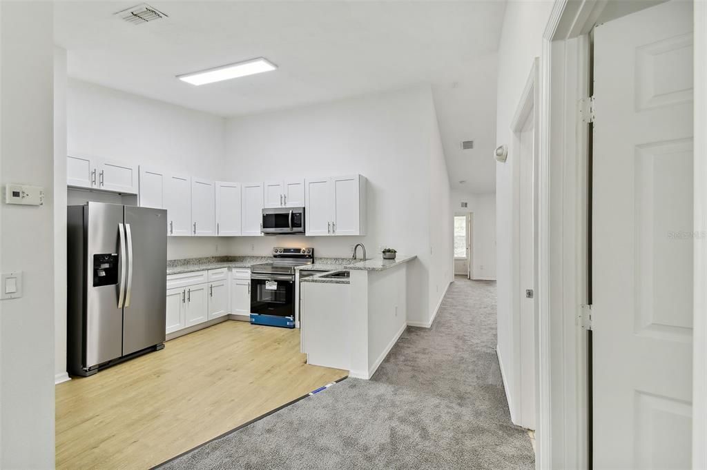 For Rent: $1,700 (3 beds, 2 baths, 1222 Square Feet)