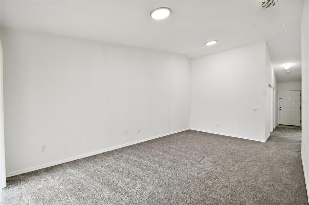For Rent: $1,700 (3 beds, 2 baths, 1222 Square Feet)