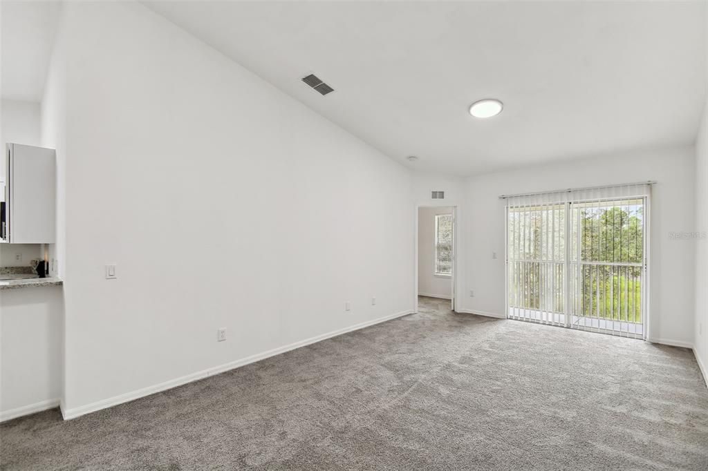 For Rent: $1,700 (3 beds, 2 baths, 1222 Square Feet)